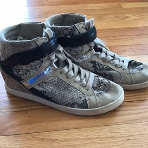 Guess Sneakers